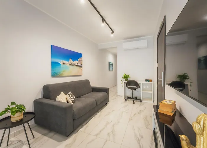 New - Only Unit 1 Modern 2-bedroom With Common Heated Jacuzzi By Sf Homes Διαμέρισμα Saint Julian's