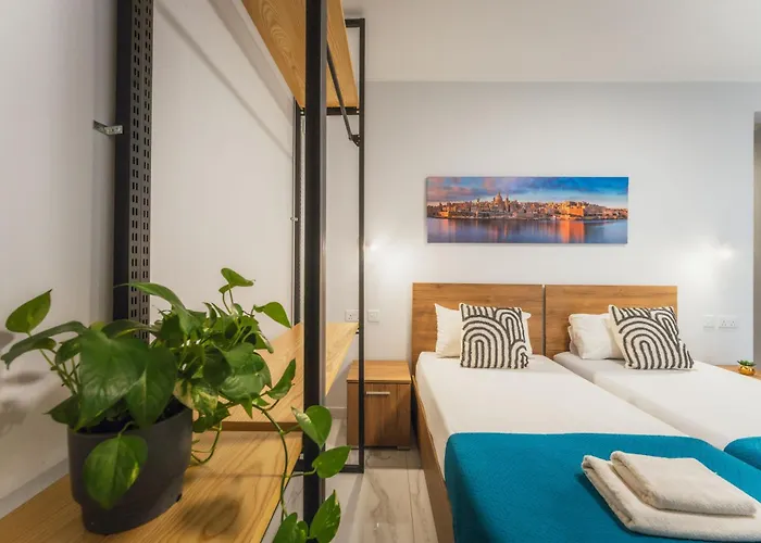 New - Only Unit 1 Modern 2-bedroom With Common Heated Jacuzzi By Sf Homes * Saint Julian's