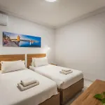 New - Only Unit 1 Modern 2-bedroom With Common Heated Jacuzzi By Sf Homes