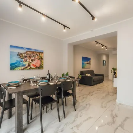 New - Only Unit 1 Modern 2-bedroom With Common Heated Jacuzzi By Sf Homes *