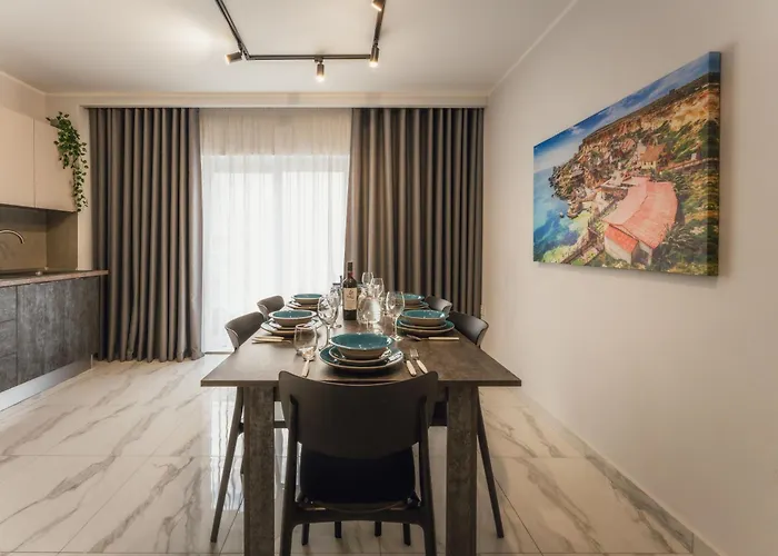 New - Only Unit 1 Modern 2-bedroom With Common Heated Jacuzzi By Sf Homes Apartman *