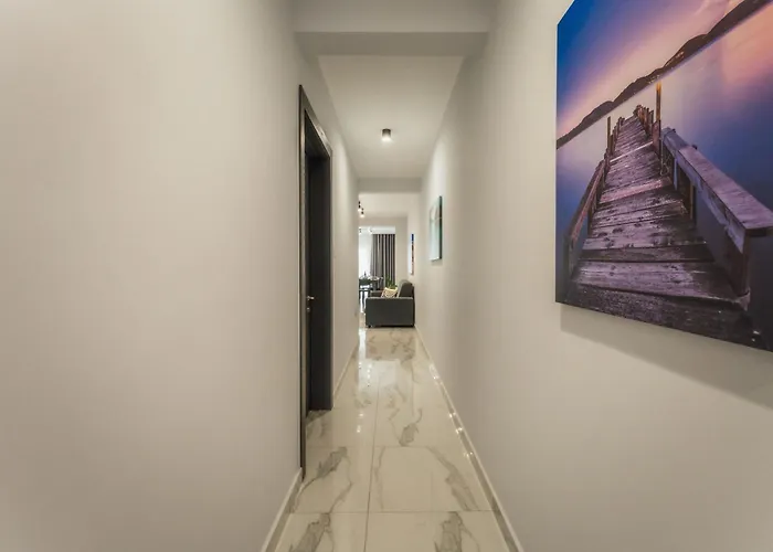 New - Only Unit 1 Modern 2-bedroom With Common Heated Jacuzzi By Sf Homes Appartement *