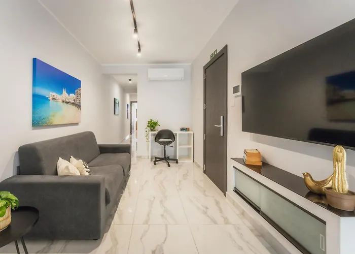 New - Only Unit 1 Modern 2-bedroom With Common Heated Jacuzzi By Sf Homes Apartman *