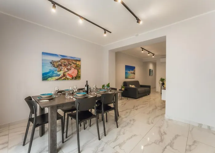 New - Only Unit 1 Modern 2-bedroom With Common Heated Jacuzzi By Sf Homes *