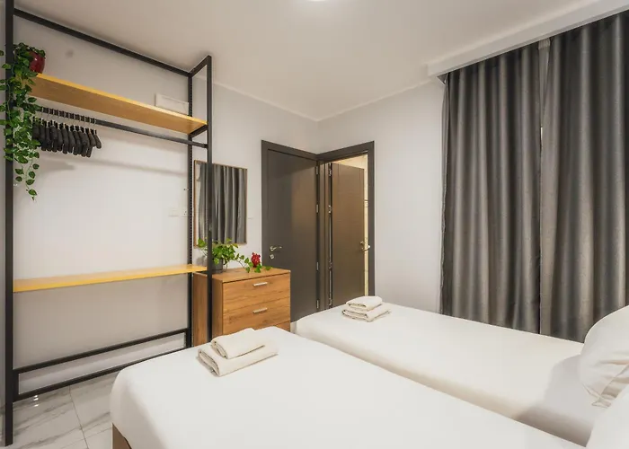 Apartman New - Only Unit 1 Modern 2-bedroom With Common Heated Jacuzzi By Sf Homes San Ġiljan