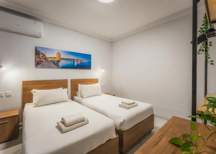 New - Only Unit 1 Modern 2-bedroom With Common Heated Jacuzzi By Sf Homes