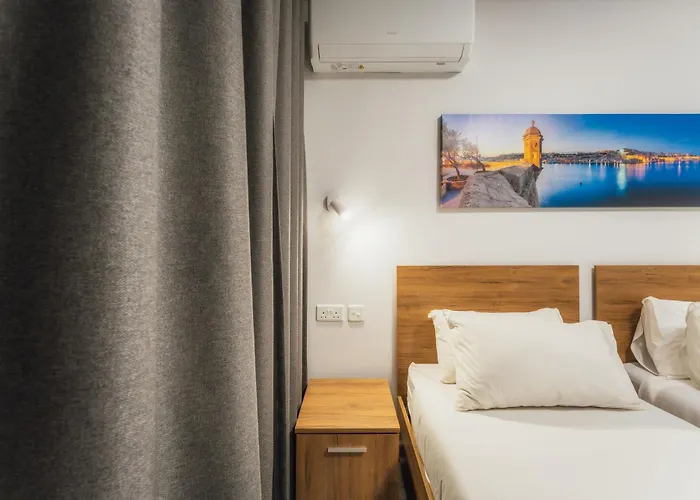 New - Only Unit 1 Modern 2-bedroom With Common Heated Jacuzzi By Sf Homes